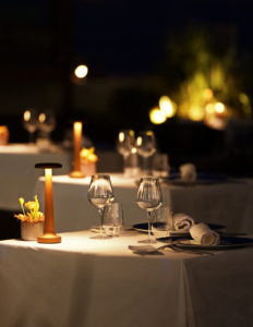 41 – Restaurant – Table nuit éclairage